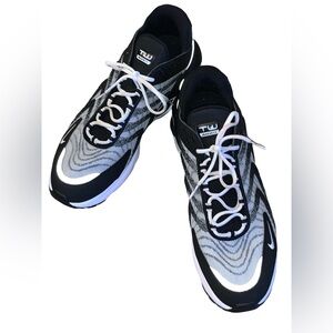 Nike Air Max TW Men's Black and White Shoes Size 12
